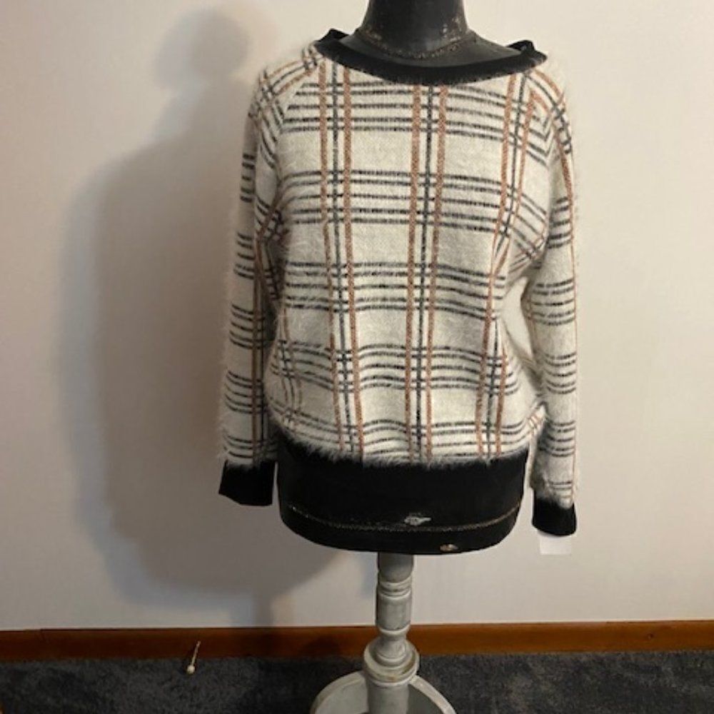 Peyton Jenson Plaid Fuzzy sweater, size Medium